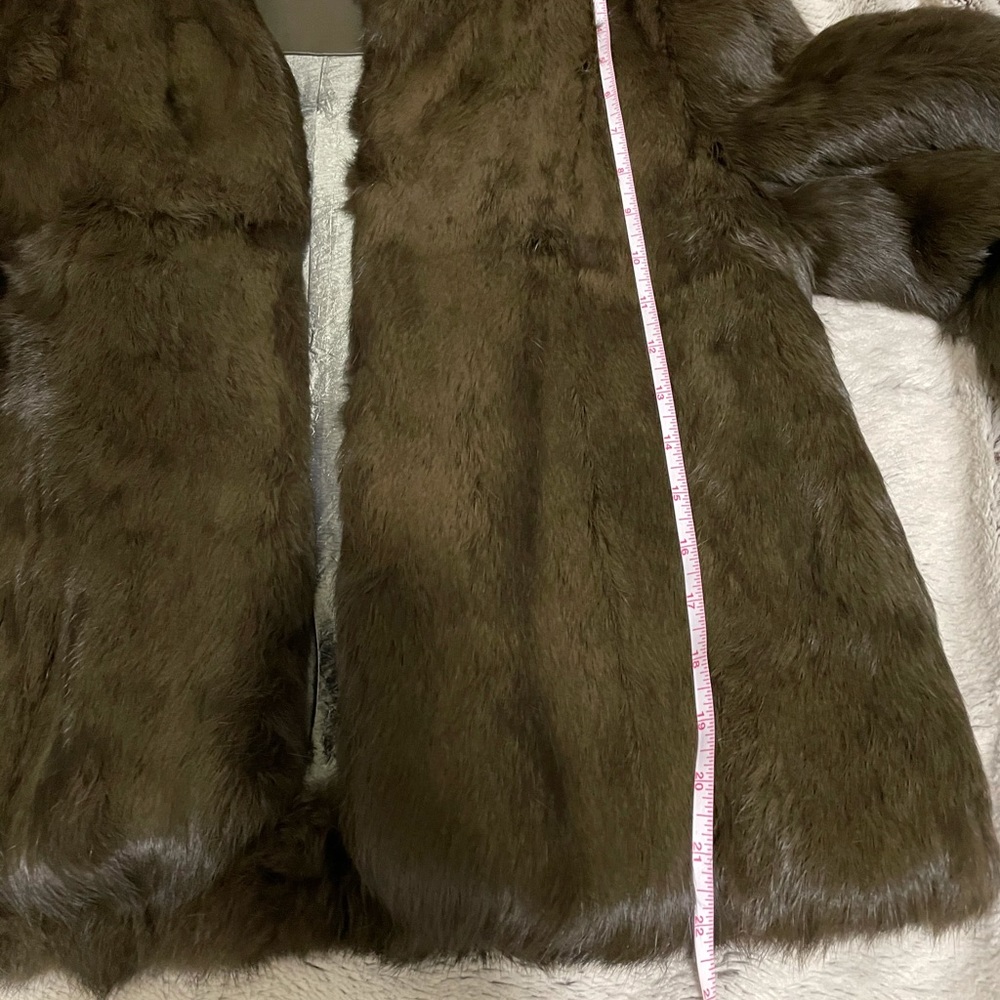 Stunning Fur Jacket - Picture 14 of 16